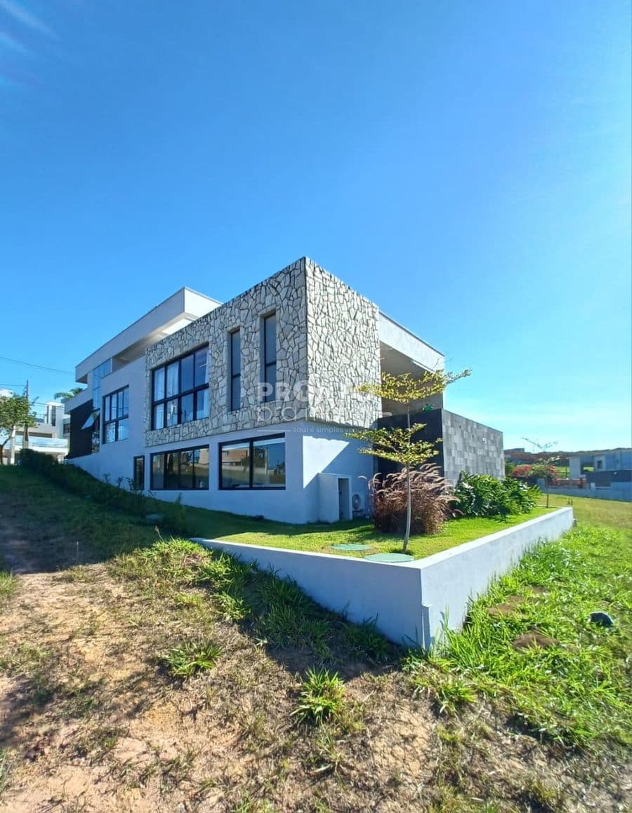 imagem de casa Bairro de Vargem Fria Jaboatão dos Guararapes PE, com 326,00 m².