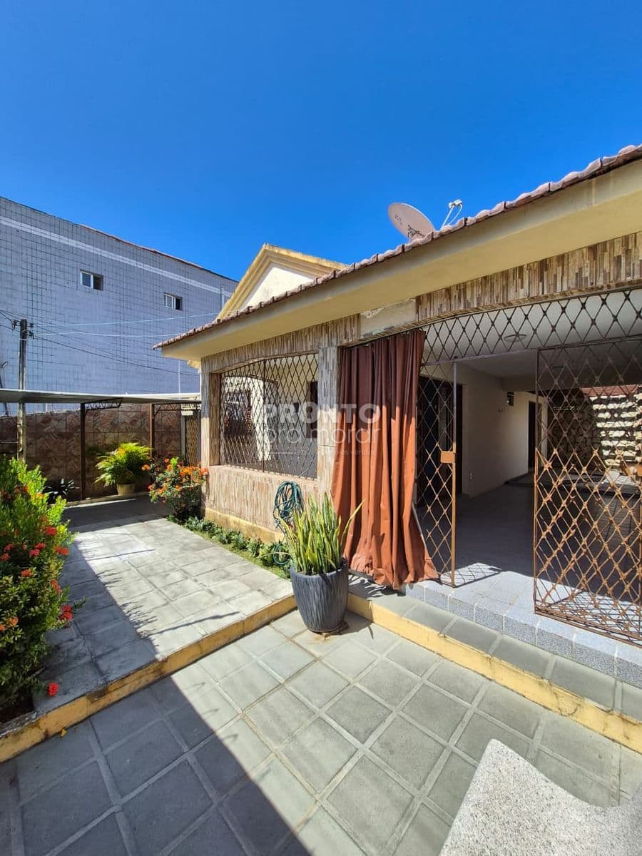 imagem de casa Bairro de Campo Grande Recife PE, com 112,70 m².